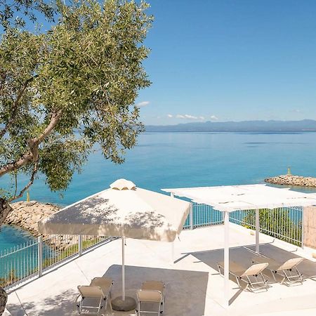 Pouletis Family Apartments - Akroyali Seaview Getaways Kalamata Exterior foto