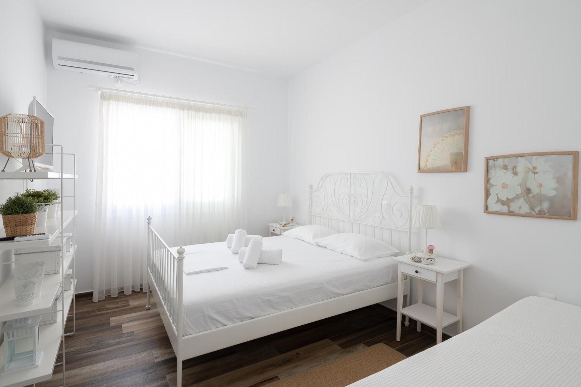 Pouletis Family Apartments - Akroyali Seaview Getaways Kalamata Zimmer foto